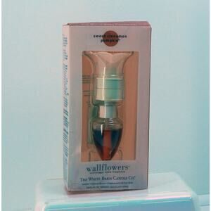 White Barn Candle Company Wallflowers  With Bulb Plugin Sweet Cinnamon Pumpkin
